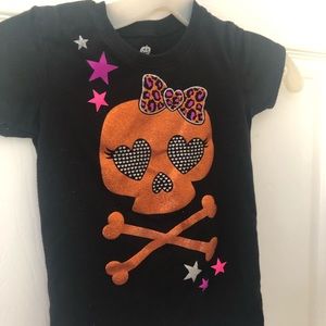 Kids Halloween tee. Size XS 4-5